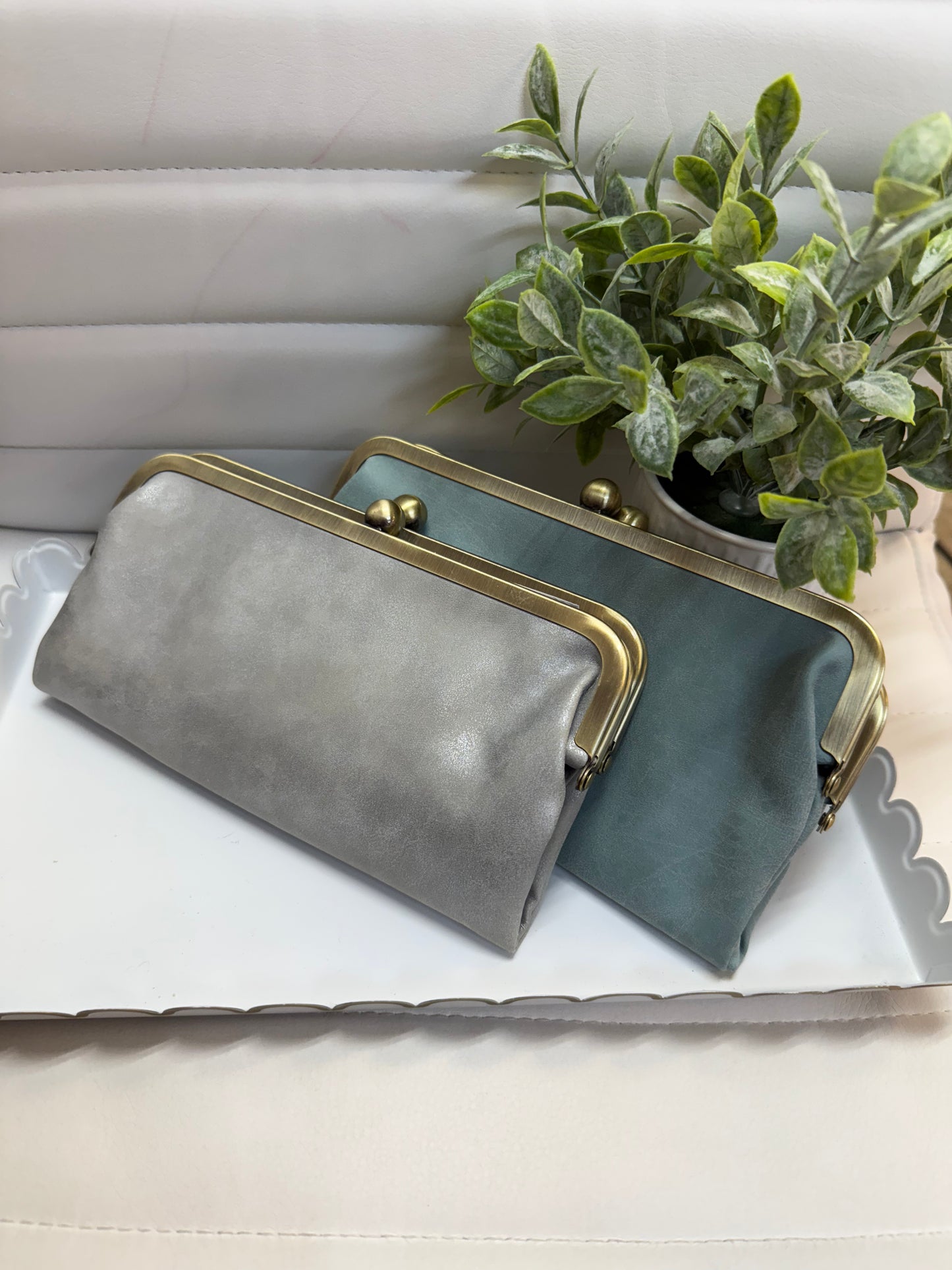 The Alicia Wallet