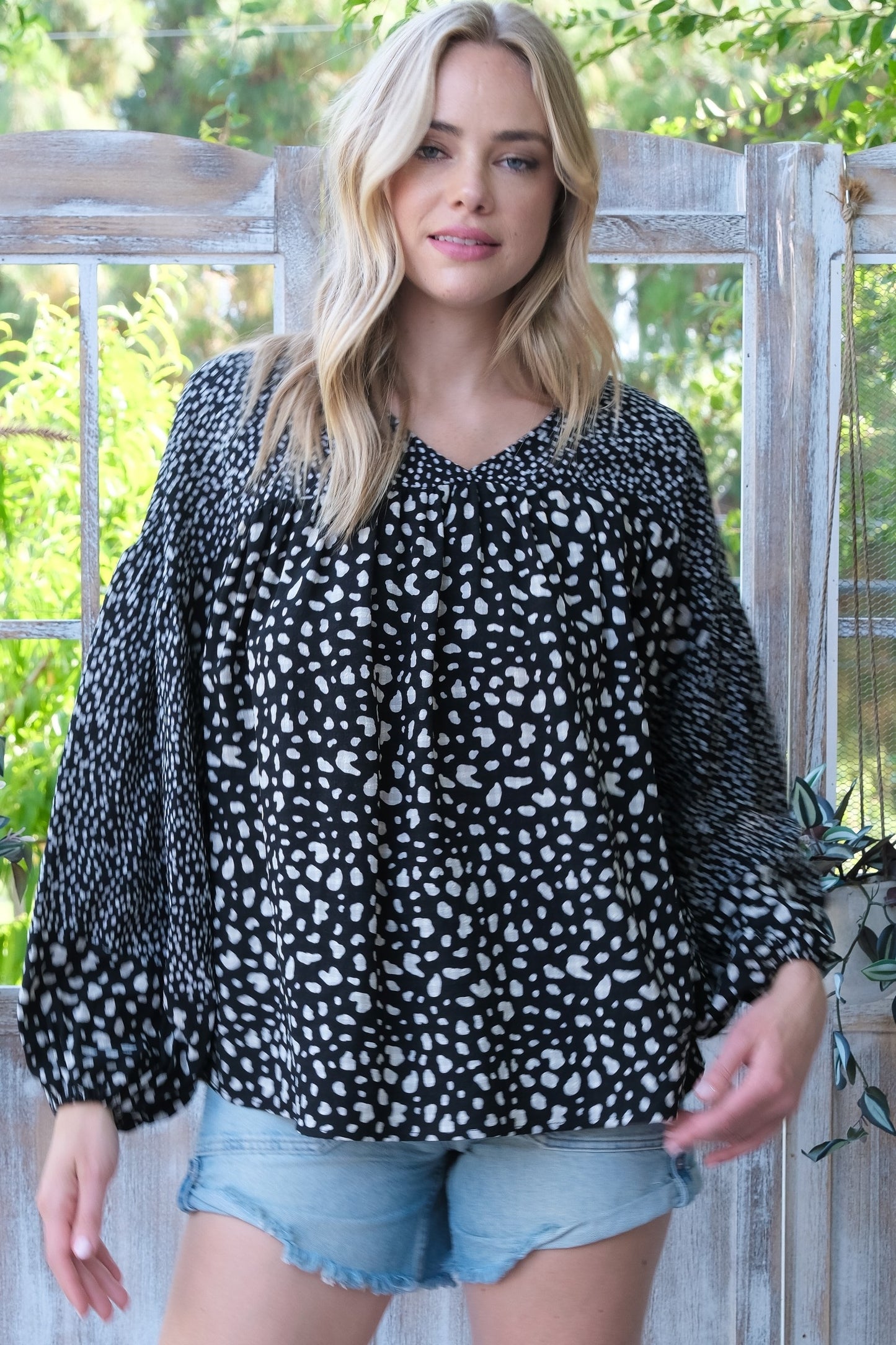 Mixed Dot Bubble Sleeve